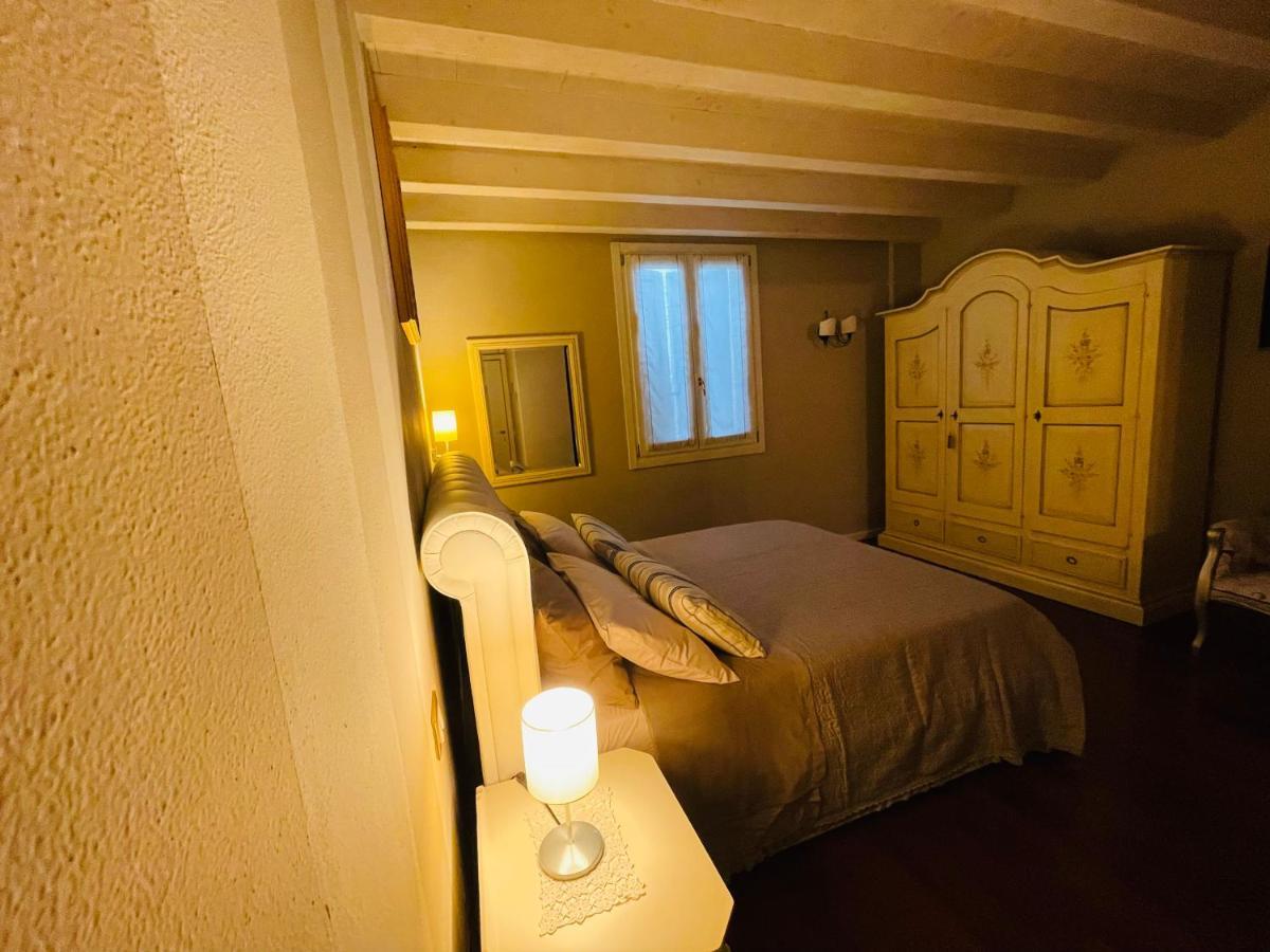 Desehouse Apartamento Desenzano del Garda Exterior foto