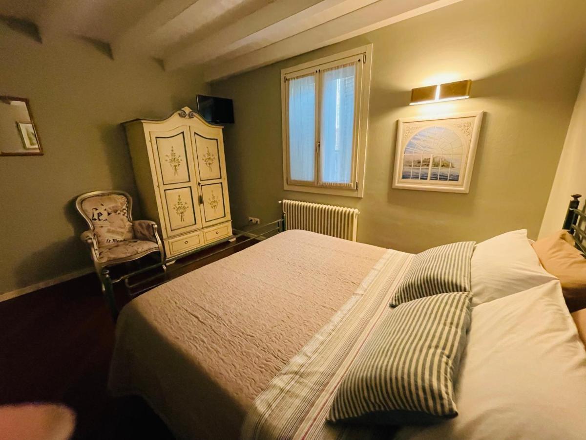 Desehouse Apartamento Desenzano del Garda Exterior foto