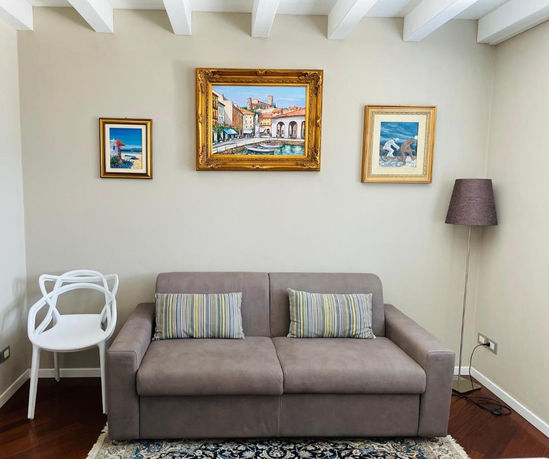 Desehouse Apartamento Desenzano del Garda Exterior foto